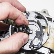 Usazení unašeče na rotor magneta Usazení unašeče na rotor magneta